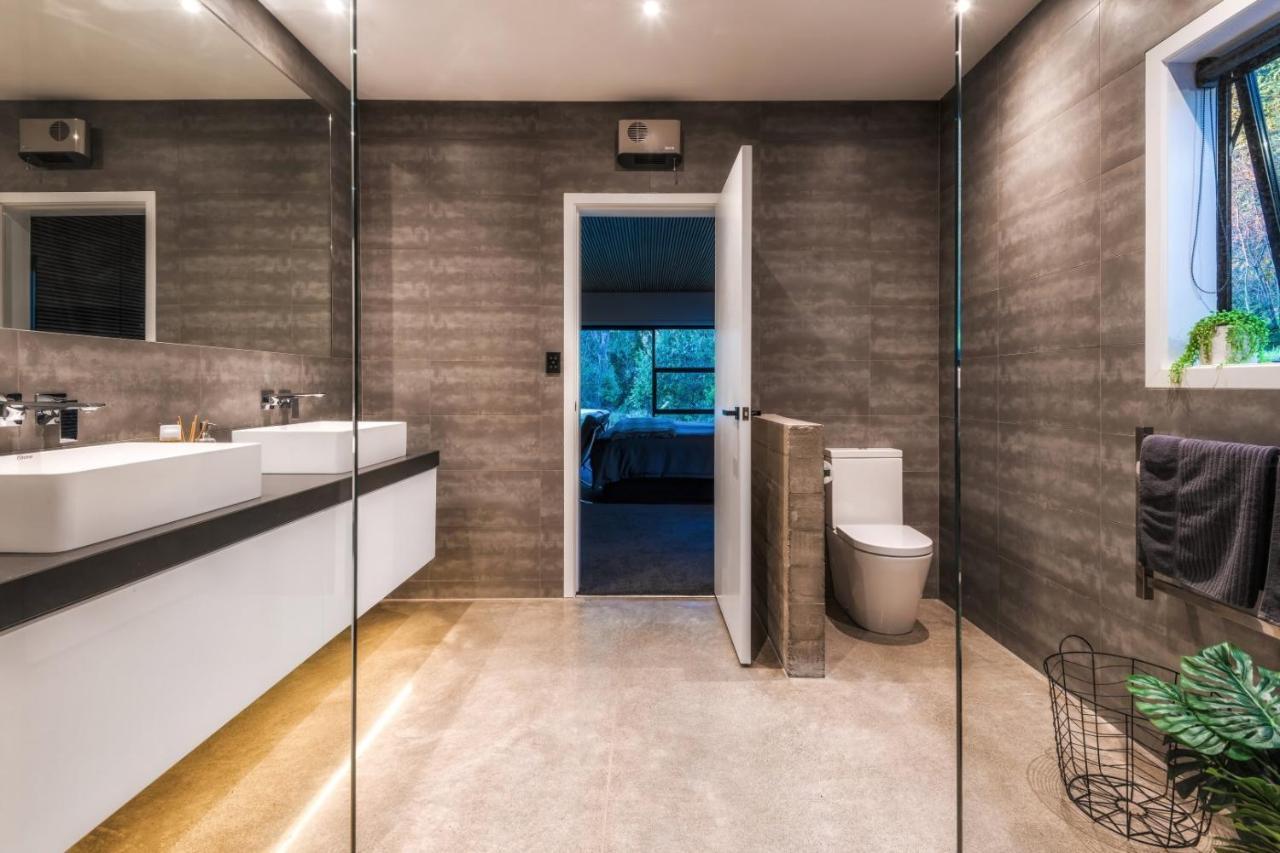 Bridle Path Retreat - Christchurch Holiday Homes ภายนอก รูปภาพ
