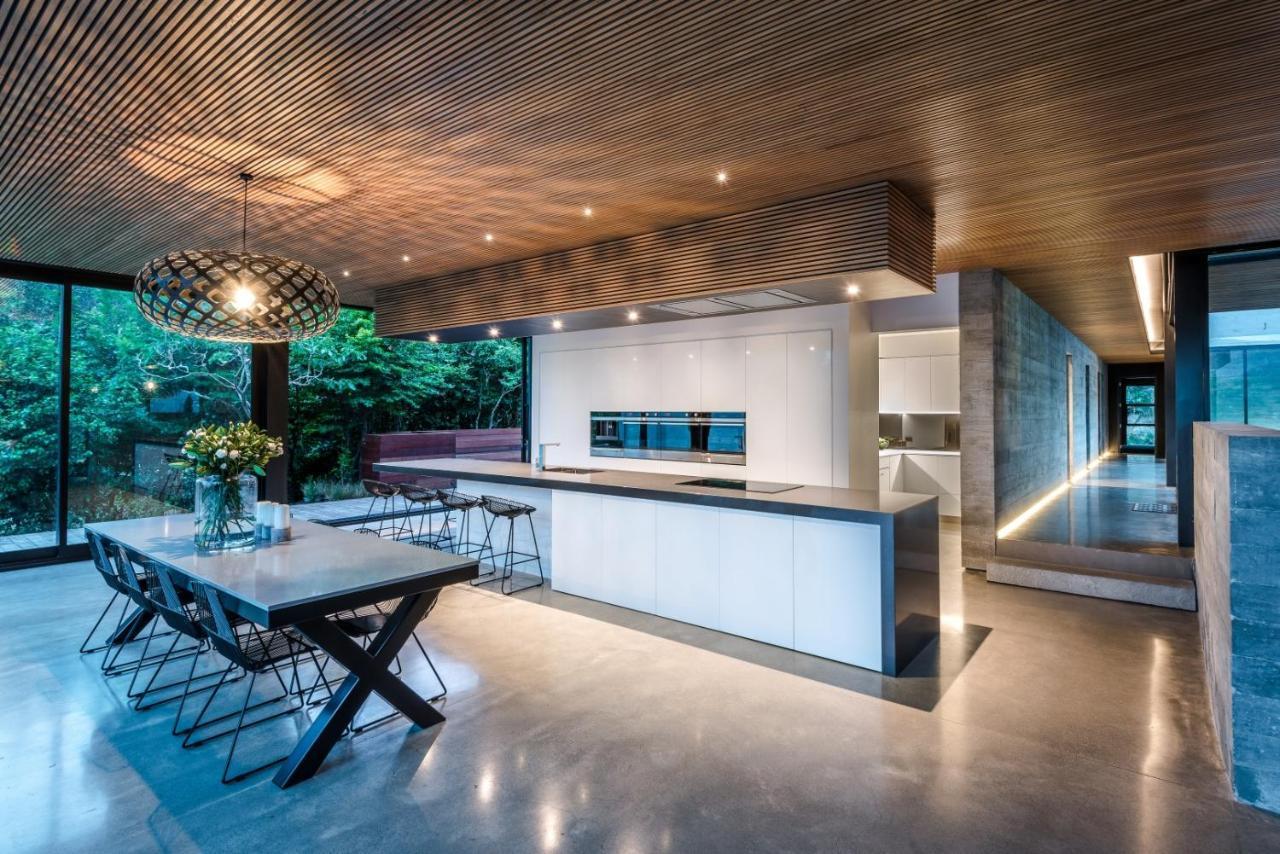 Bridle Path Retreat - Christchurch Holiday Homes ภายนอก รูปภาพ