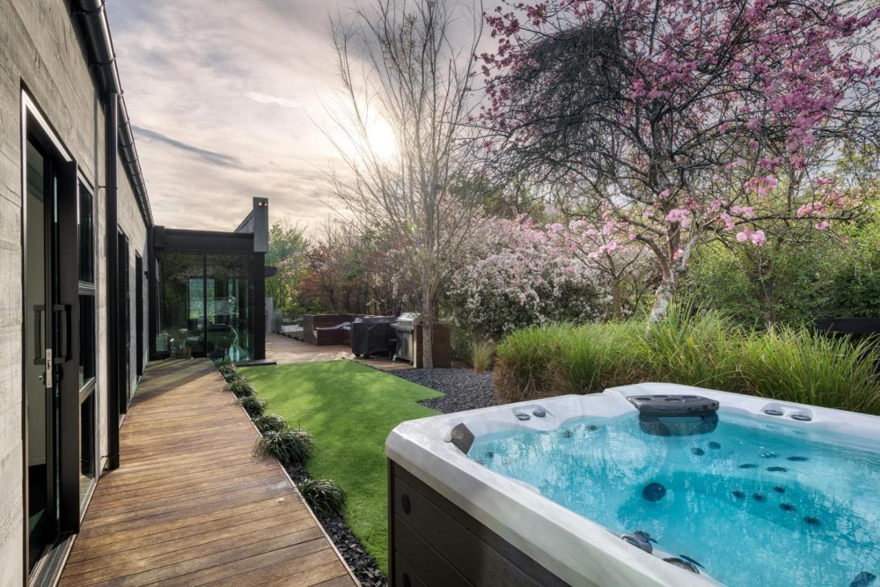 Bridle Path Retreat - Christchurch Holiday Homes ภายนอก รูปภาพ