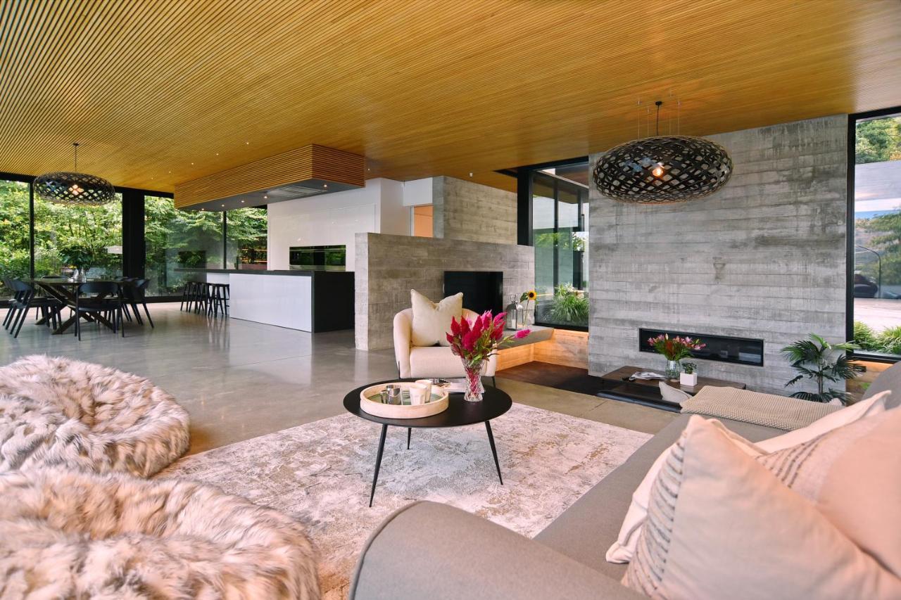 Bridle Path Retreat - Christchurch Holiday Homes ภายนอก รูปภาพ