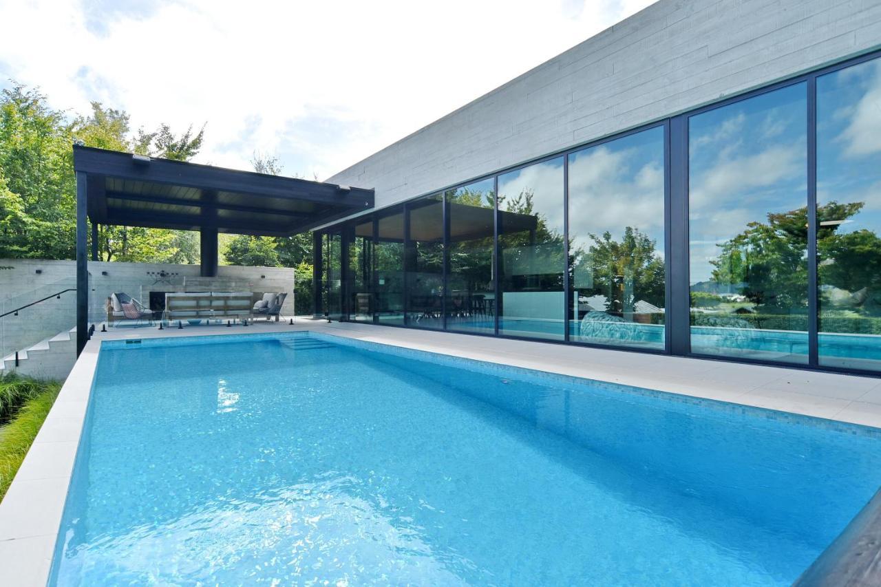 Bridle Path Retreat - Christchurch Holiday Homes ภายนอก รูปภาพ