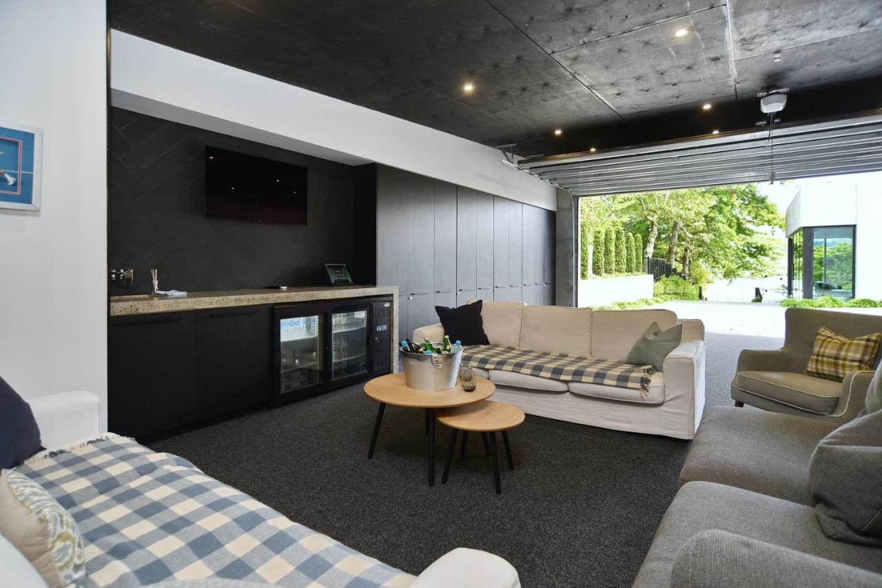 Bridle Path Retreat - Christchurch Holiday Homes ภายนอก รูปภาพ