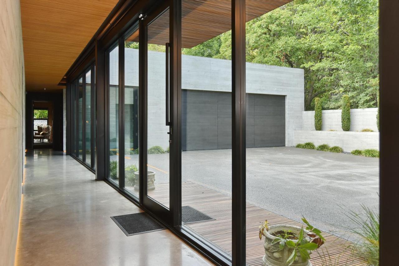Bridle Path Retreat - Christchurch Holiday Homes ภายนอก รูปภาพ